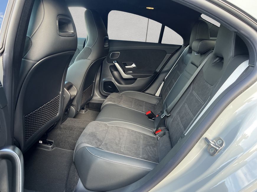 Mercedes-Benz CLA 180 2025