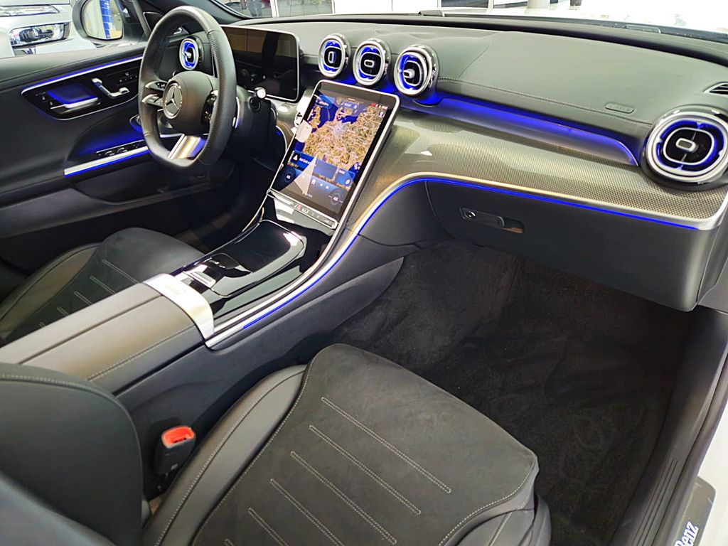 Mercedes-Benz C 300 2025