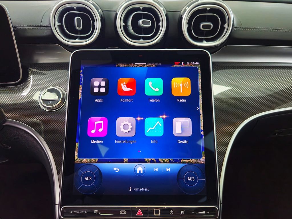 Mercedes-Benz C 300 2025