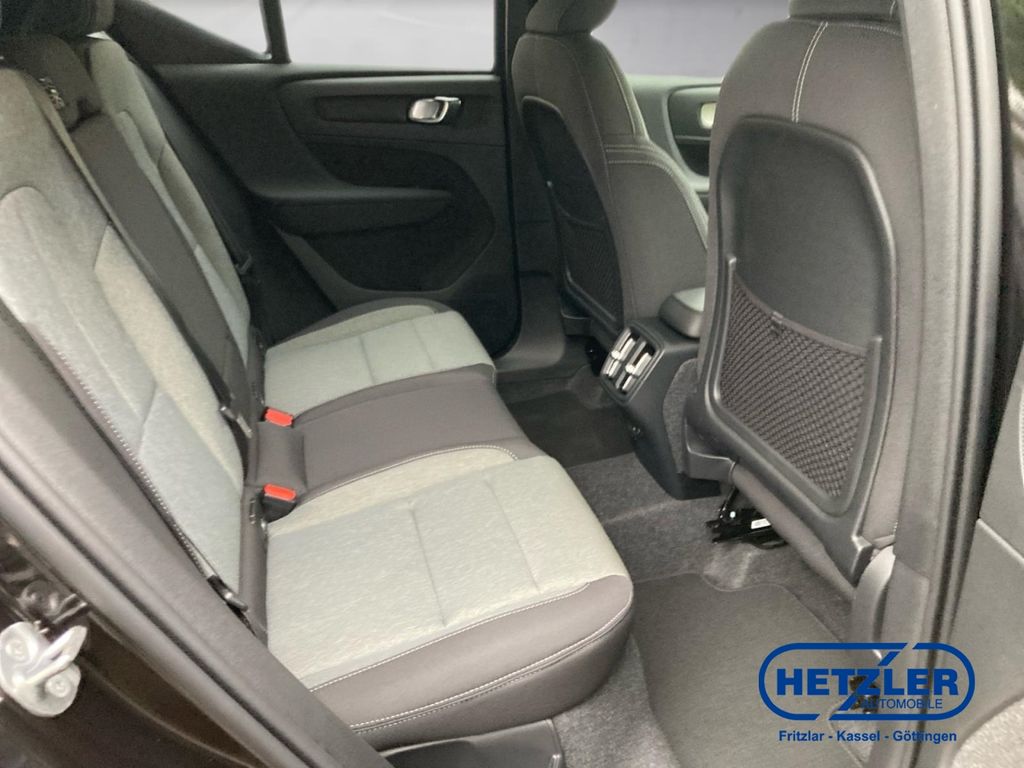 Volvo XC40 2025