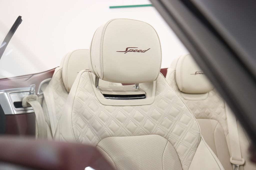 Bentley Continental GTC 2022