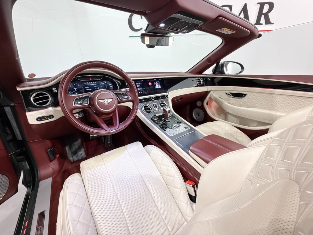 Bentley Continental GTC 2022