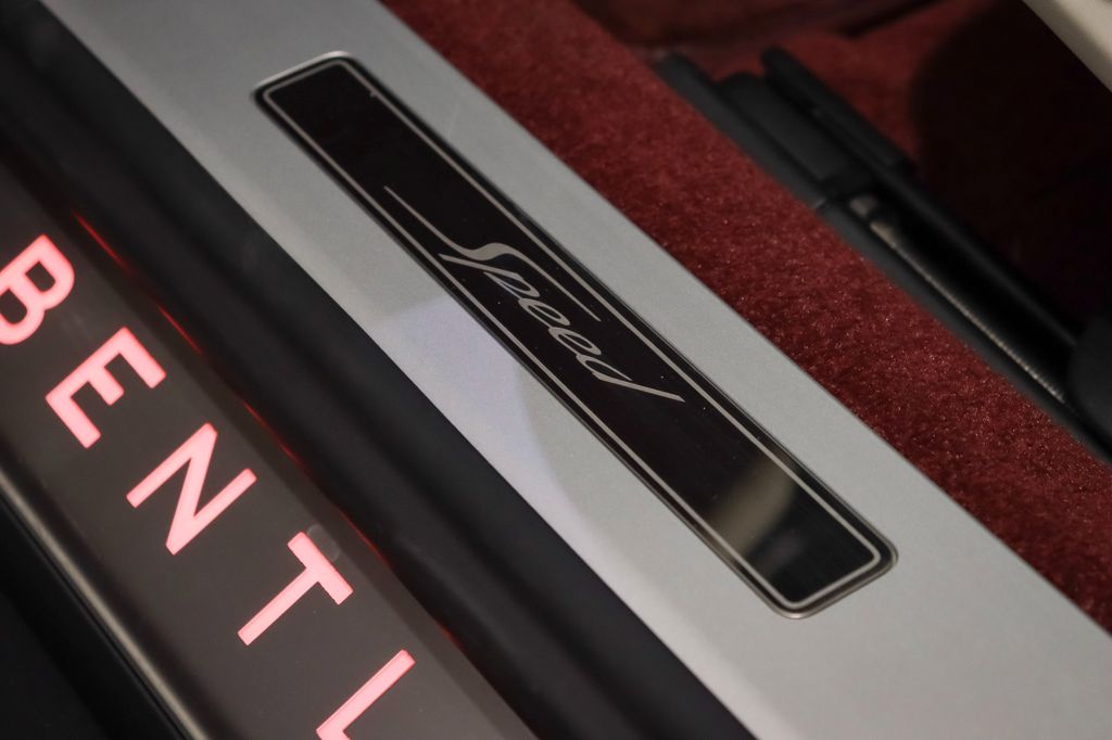 Bentley Continental GTC 2022