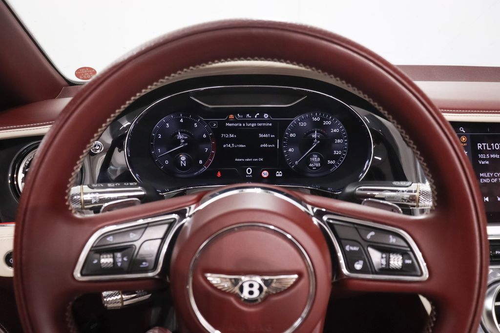Bentley Continental GTC 2022