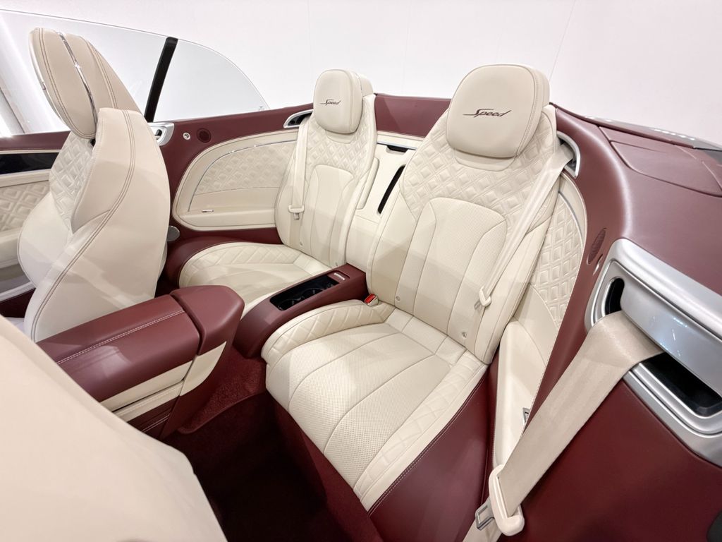 Bentley Continental GTC 2022