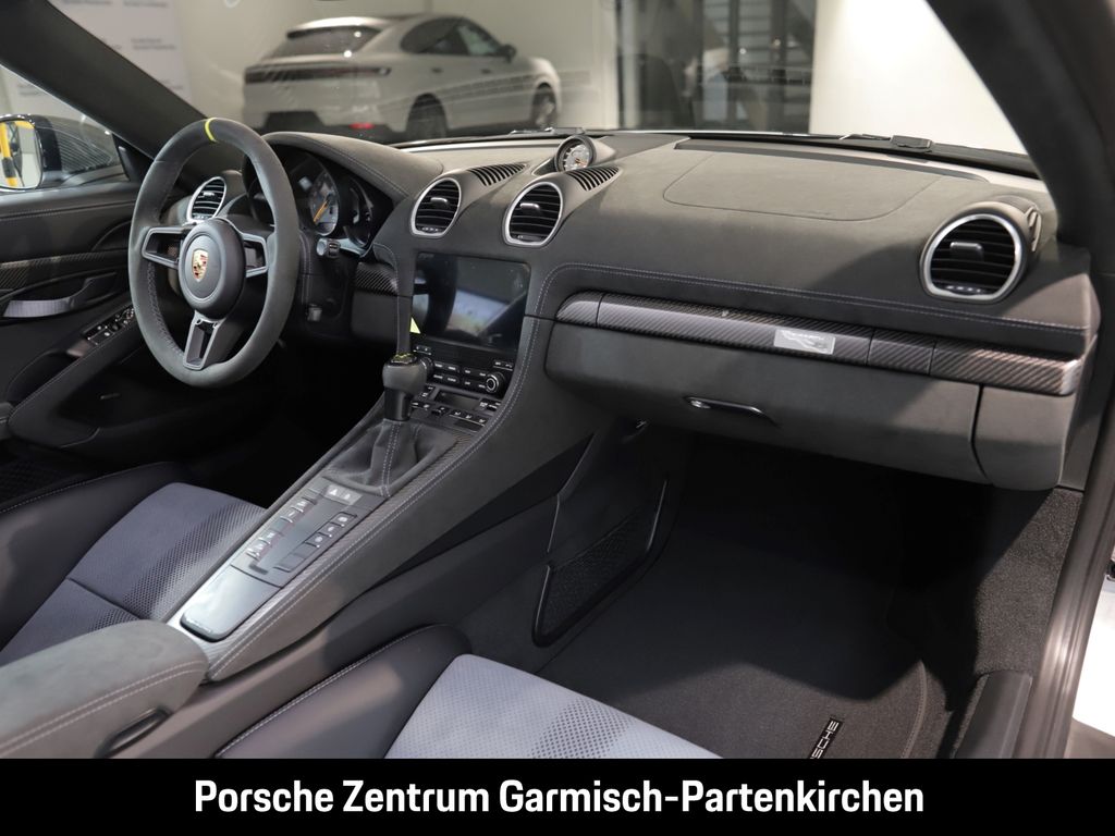 Porsche Boxster 2025