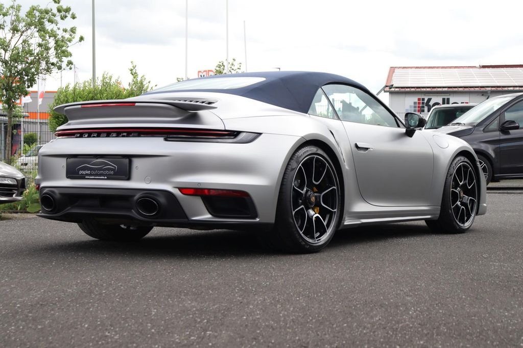 Porsche 992 2021