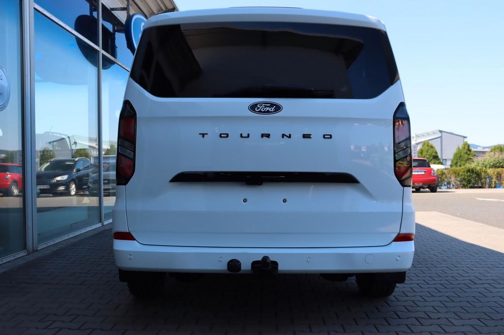 Ford Tourneo Custom 2025