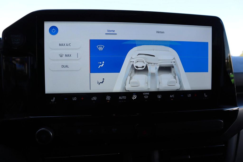 Ford Tourneo Custom 2025