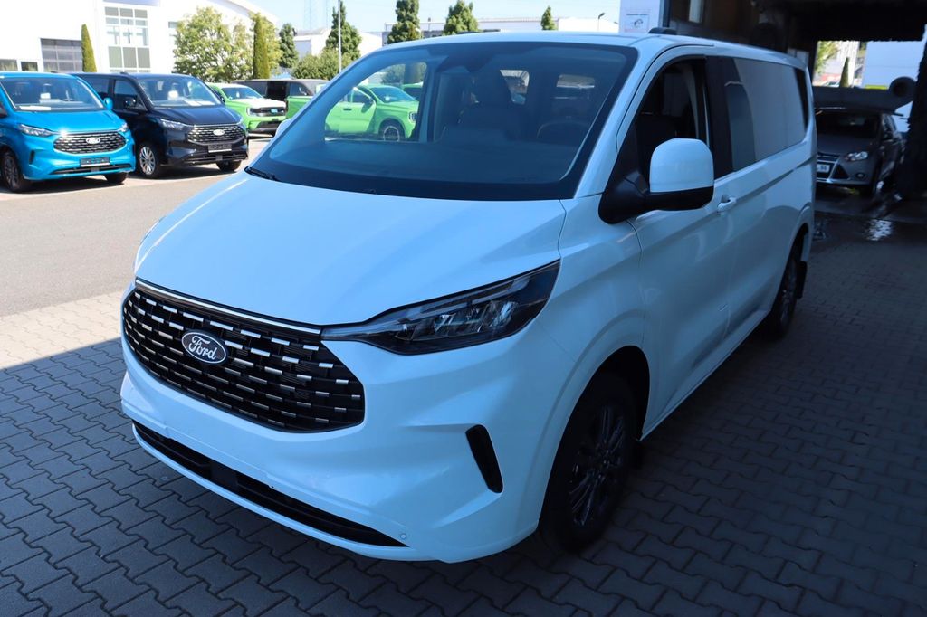 Ford Tourneo Custom 2025