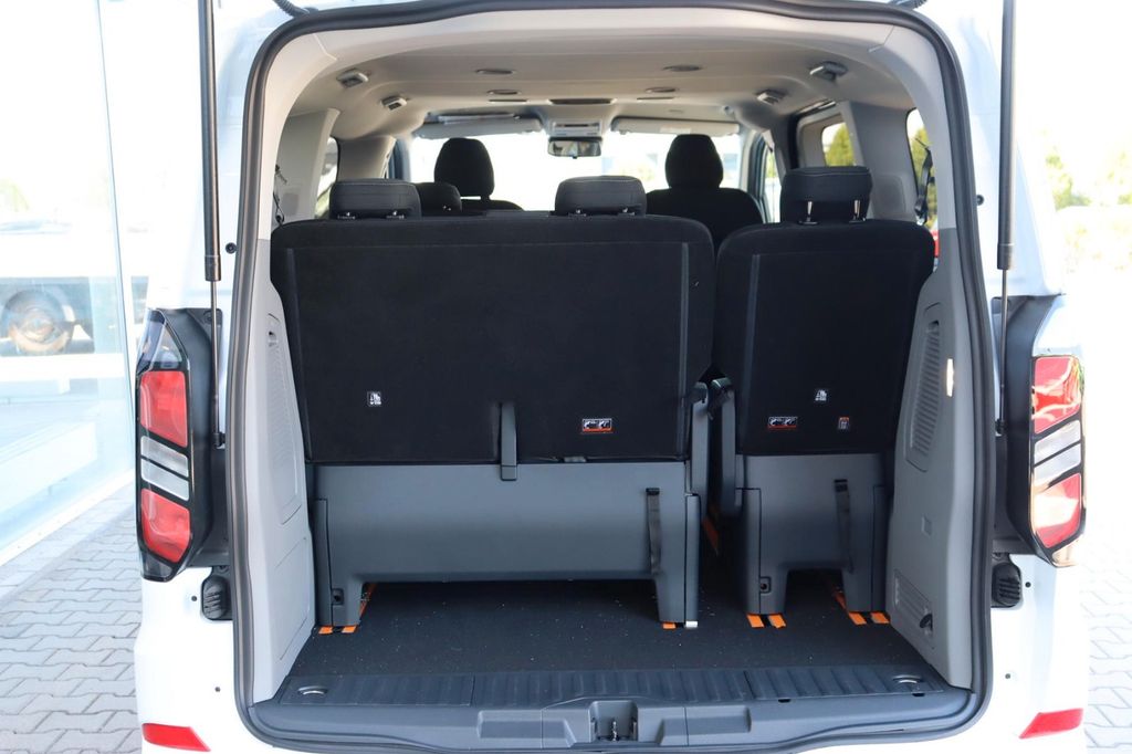 Ford Tourneo Custom 2025