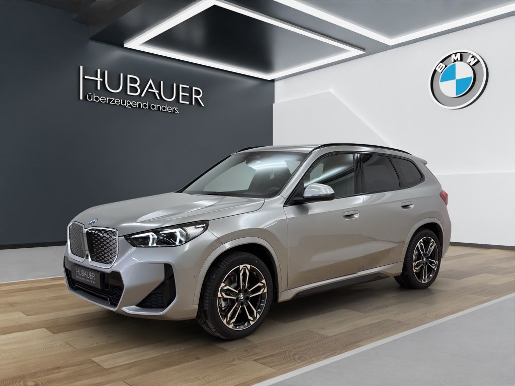 BMW iX1