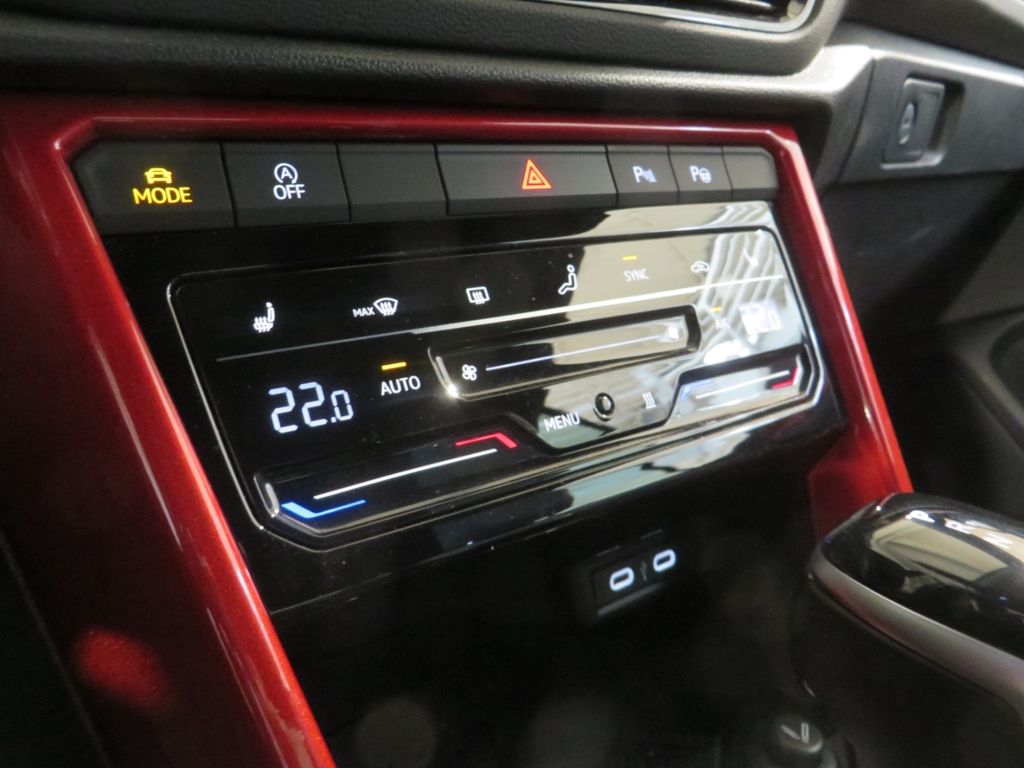 Volkswagen T-Roc 2023