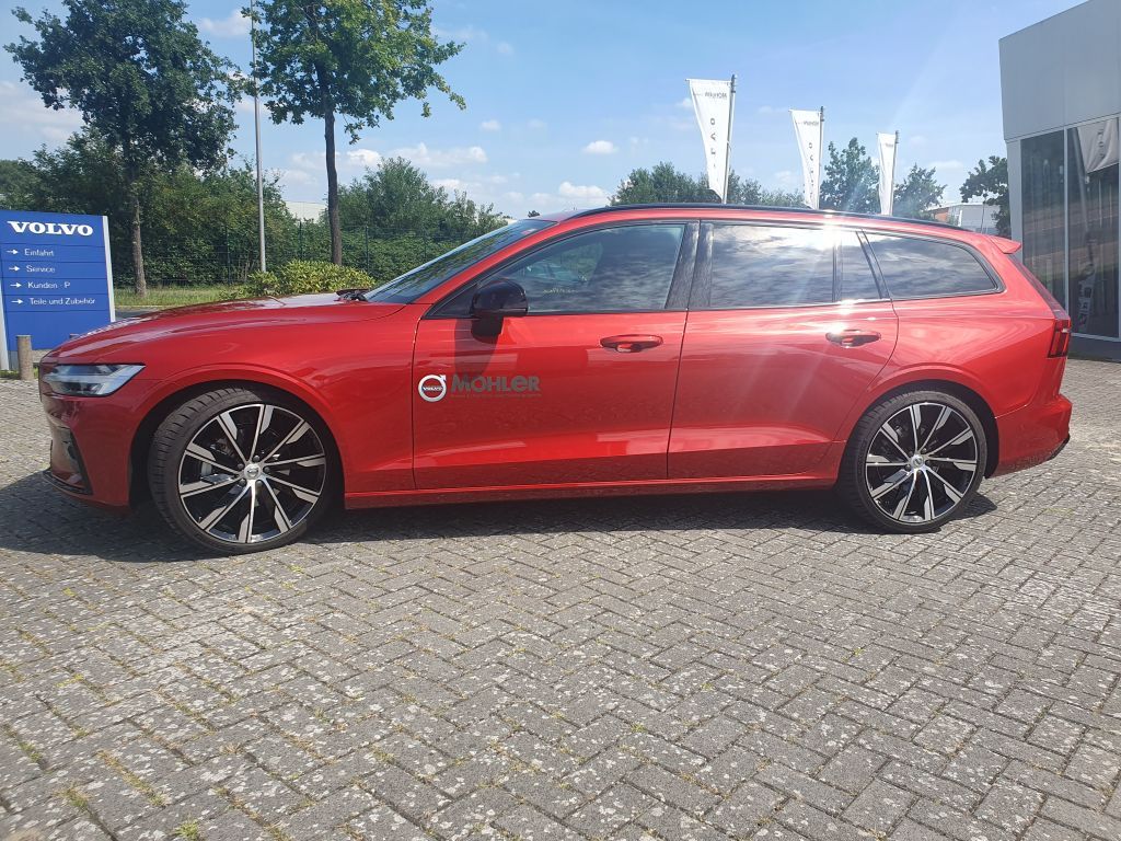 Volvo V60 2024