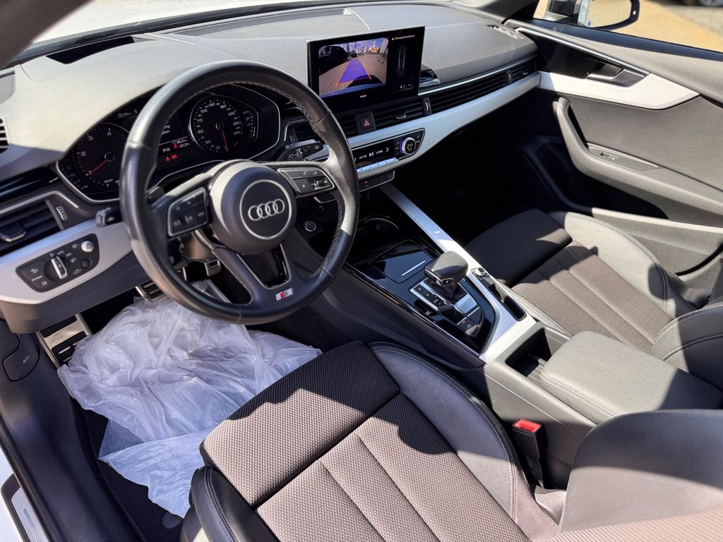 Audi A4 2021