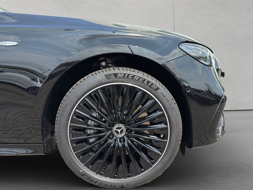 Mercedes-Benz E 300 2025