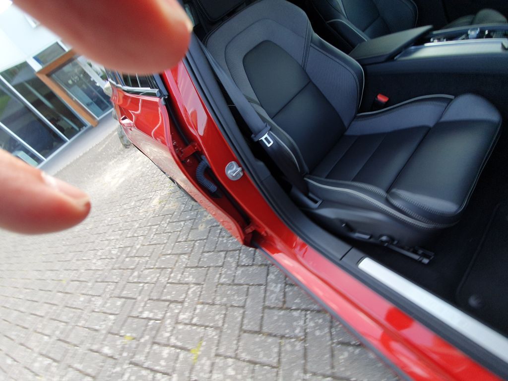 Volvo V60 2024