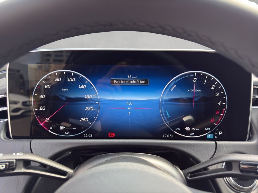 Mercedes-Benz E 300 2025