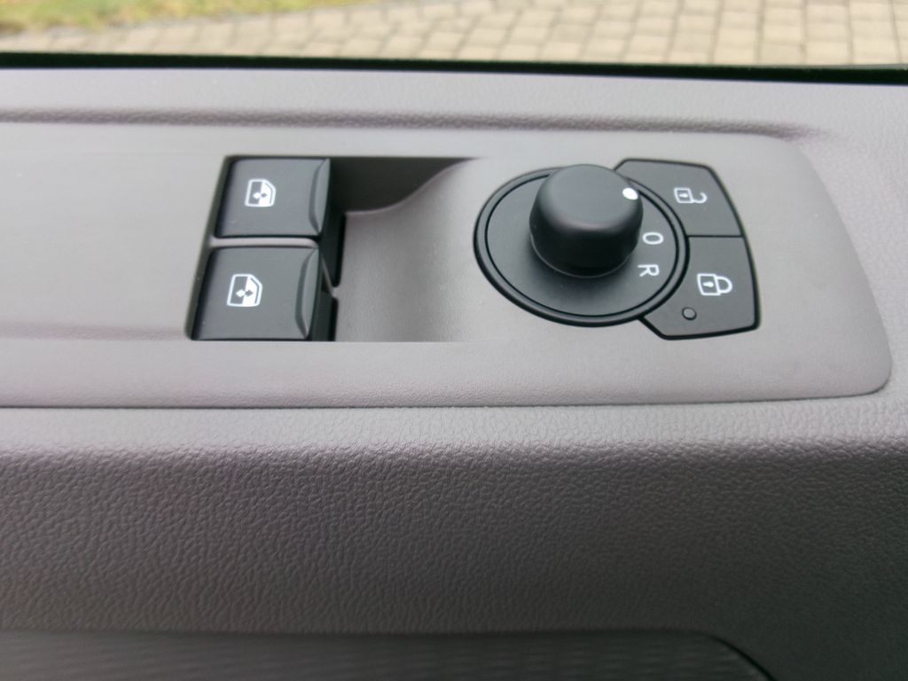 Volkswagen T7 Transporter 2025