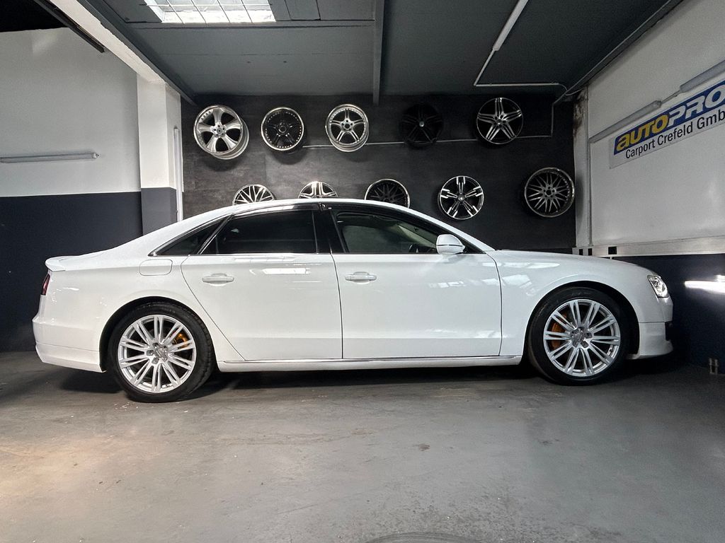 Audi A8 2011