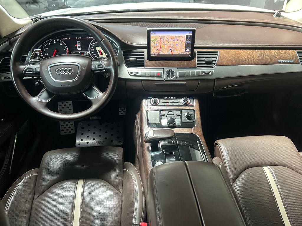 Audi A8 2011