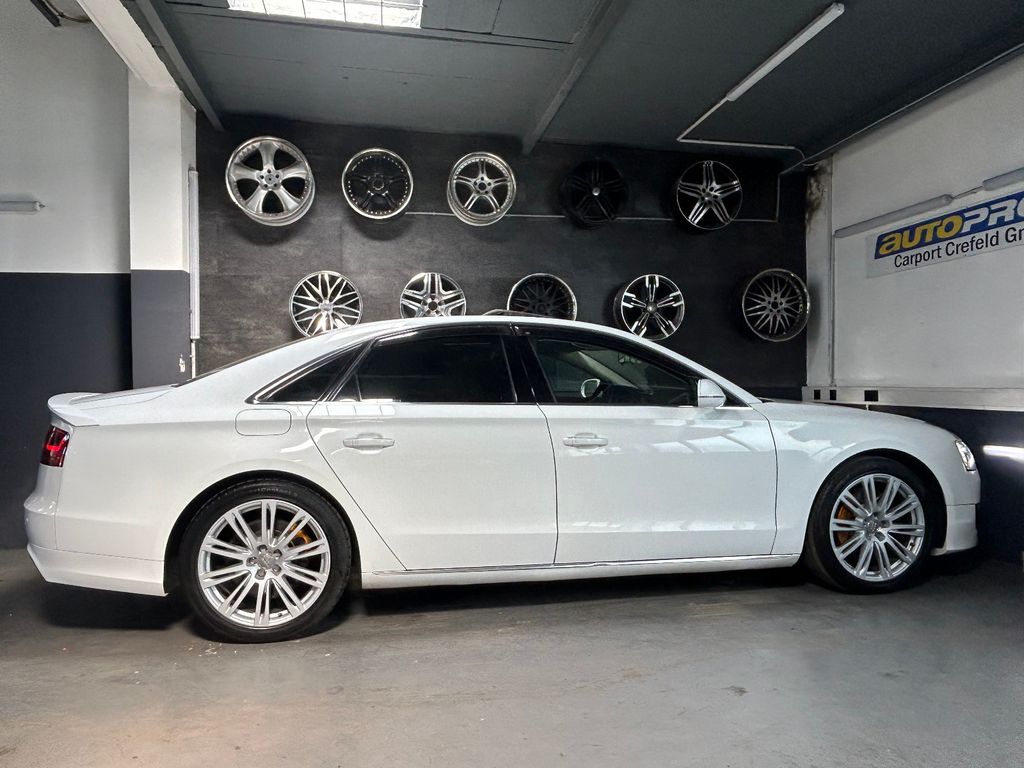 Audi A8 2011