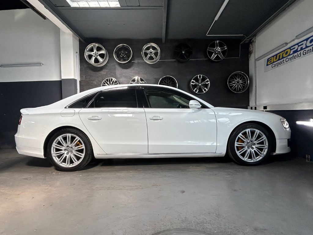Audi A8 2011
