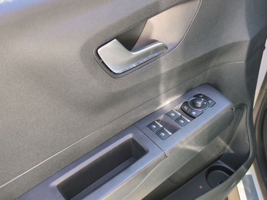 Ford Tourneo Courier 2025