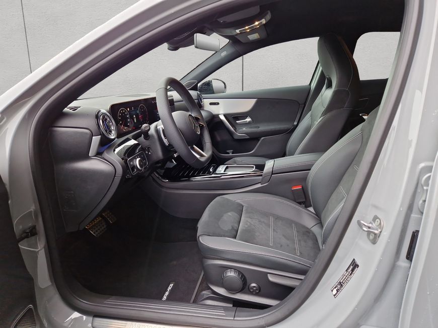 Mercedes-Benz A 180 2025