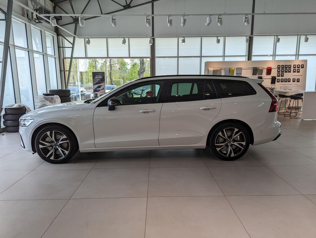 Volvo V60 2024