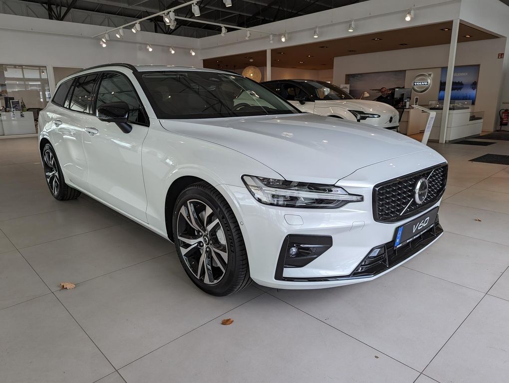 Volvo V60 2024