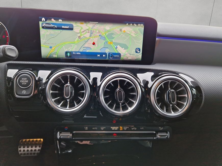 Mercedes-Benz A 180 2025