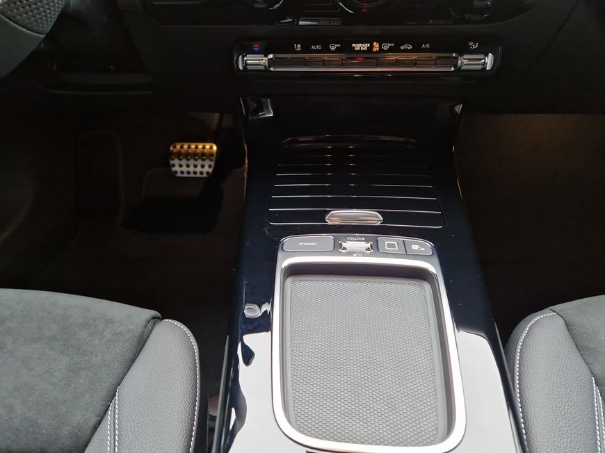 Mercedes-Benz A 180 2025