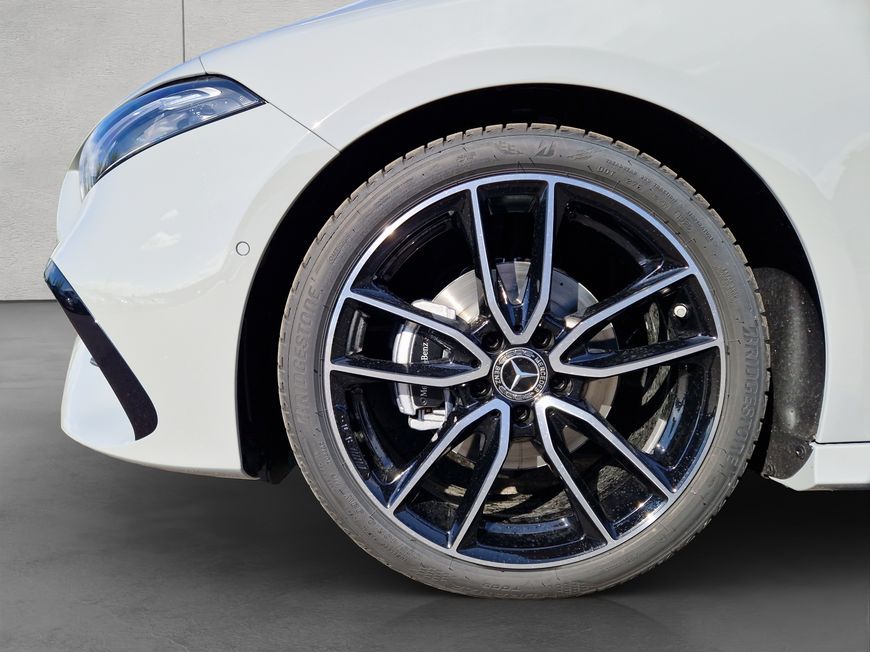 Mercedes-Benz A 180 2025