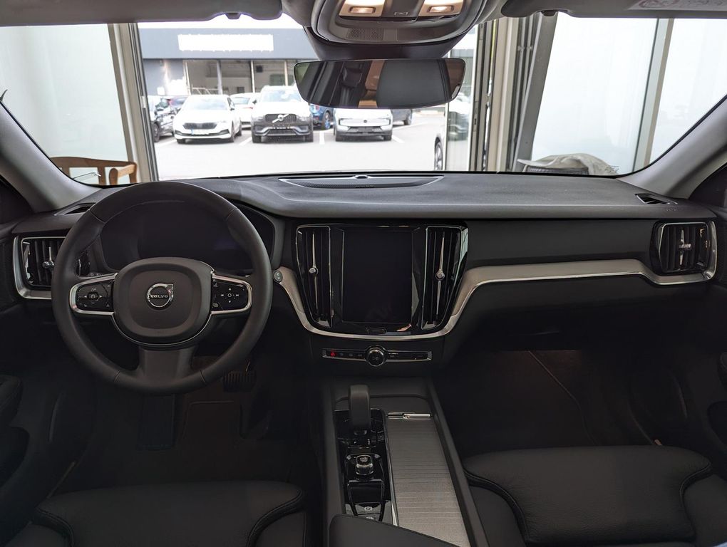 Volvo V60 2024