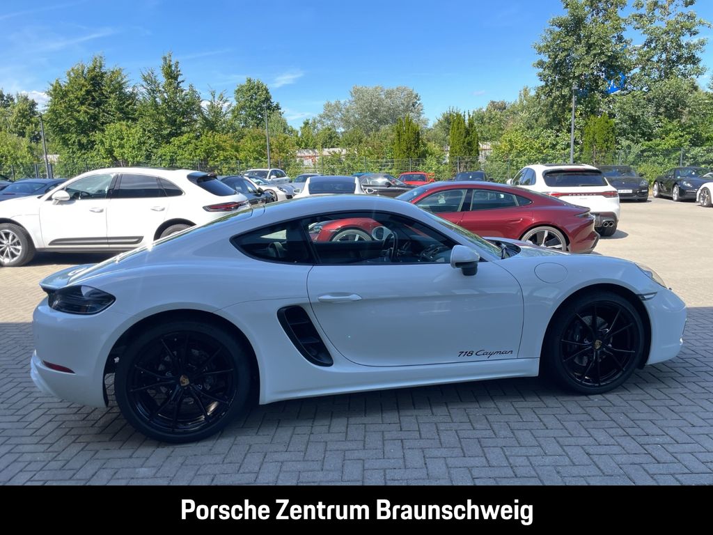 Porsche Cayman 2024