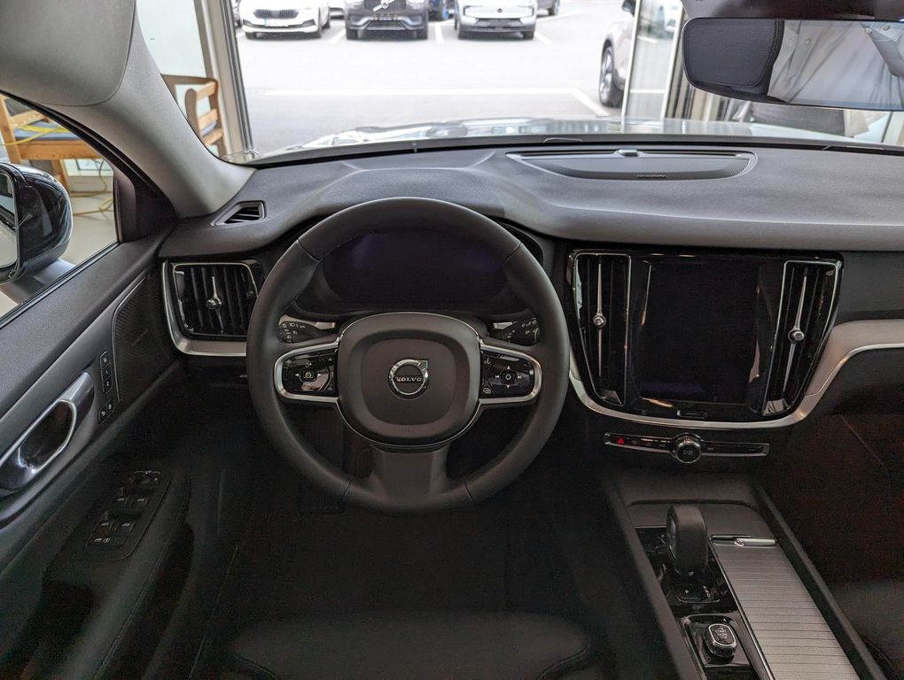 Volvo V60 2024