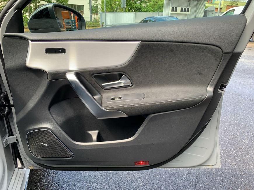 Mercedes-Benz A 180 2025