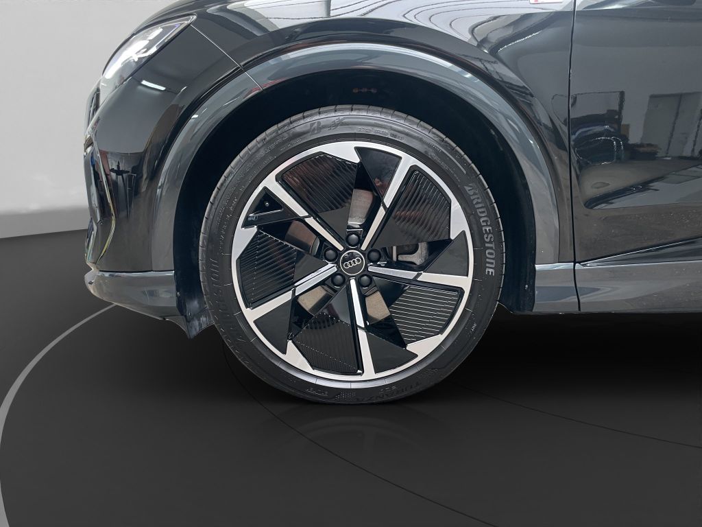 Audi Q4 e-tron 2024
