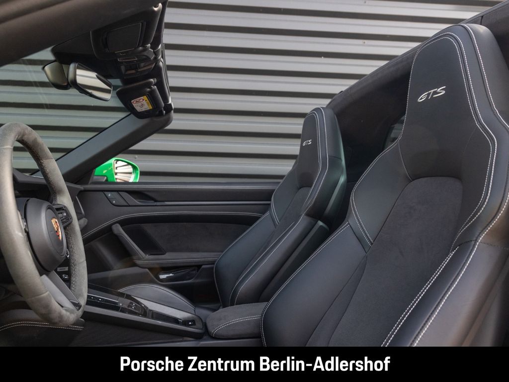 Porsche 992 2023