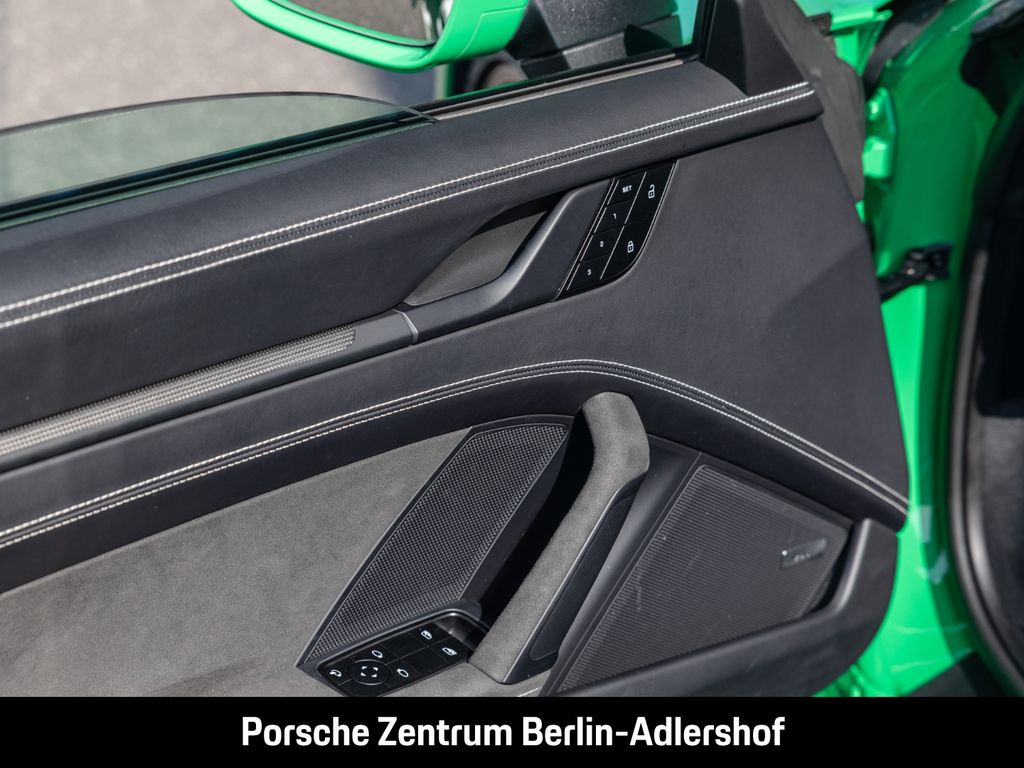 Porsche 992 2023