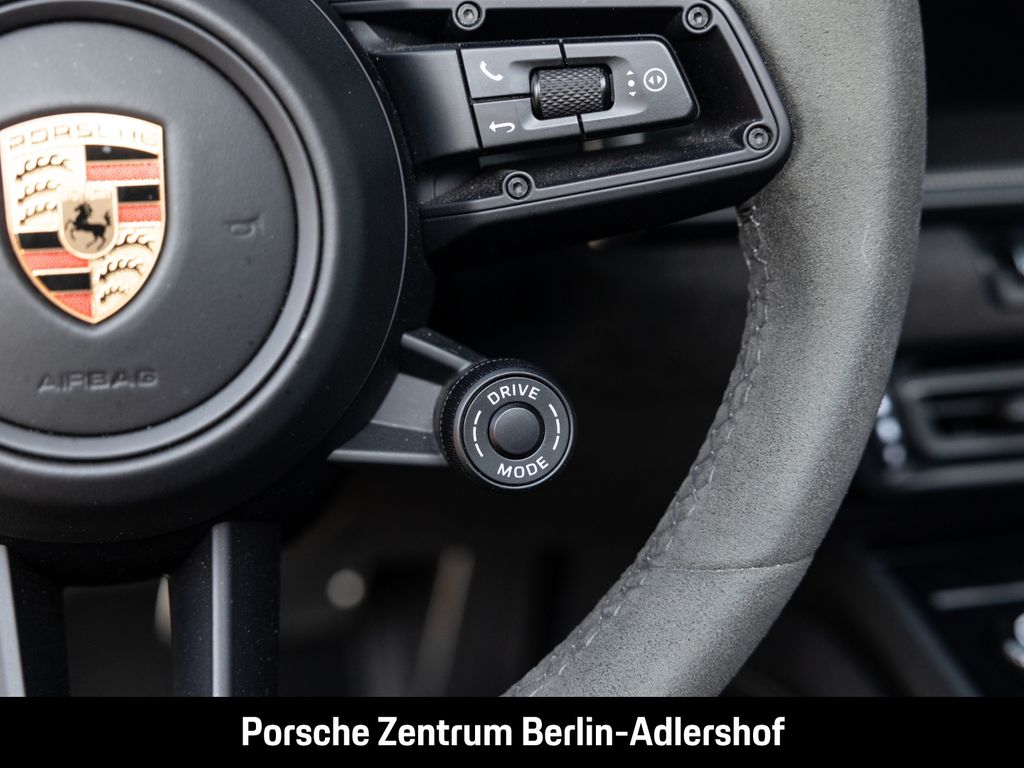 Porsche 992 2023