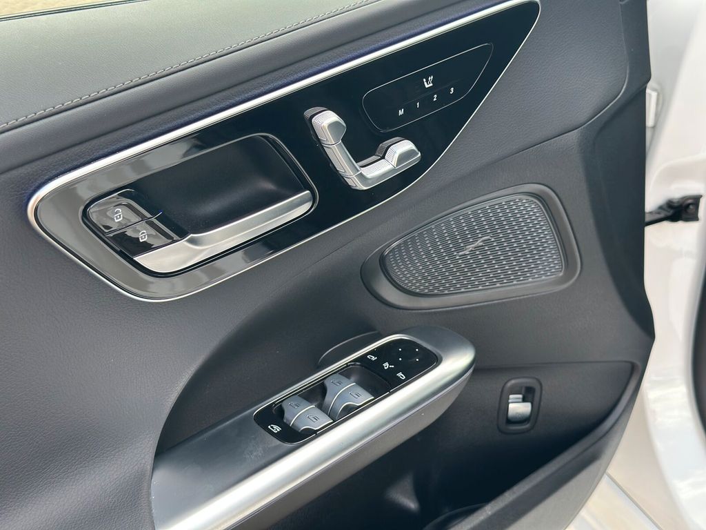 Mercedes-Benz C 300 2024