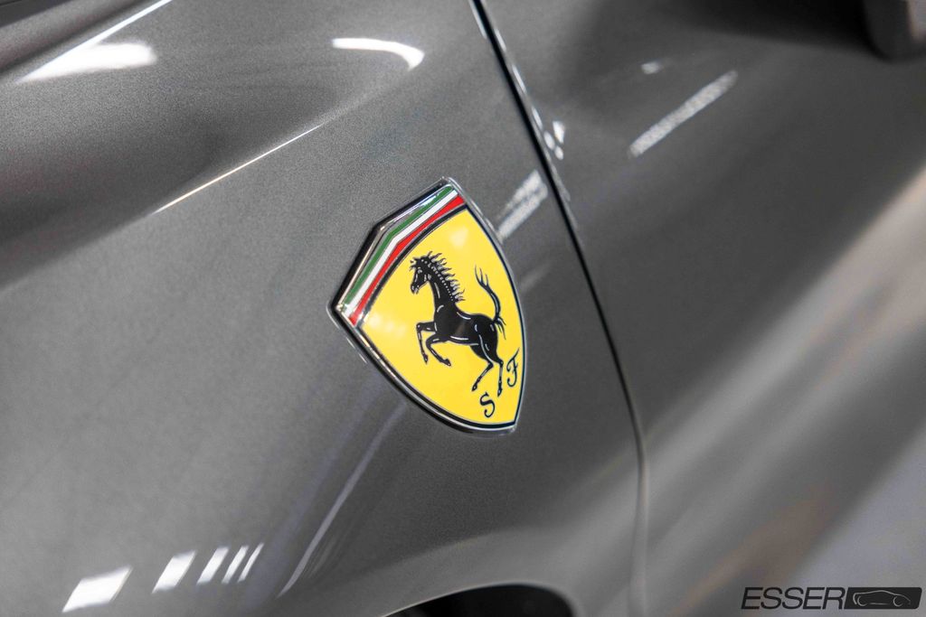 Ferrari SF90 2024