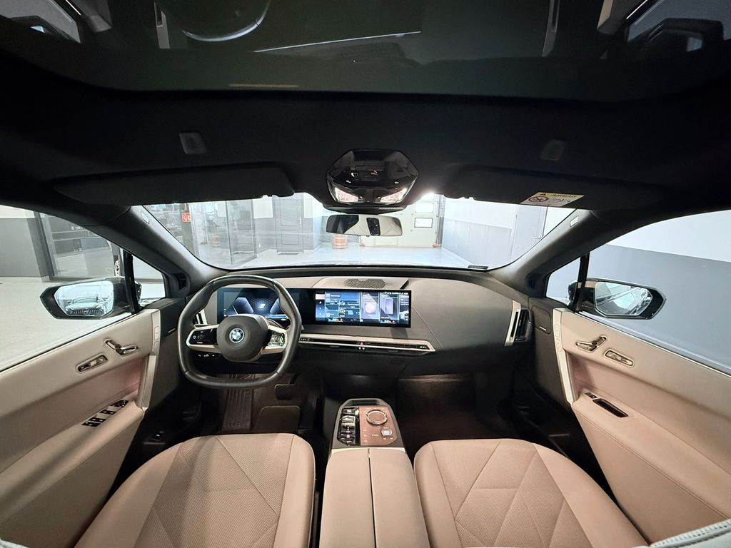 BMW iX 2023