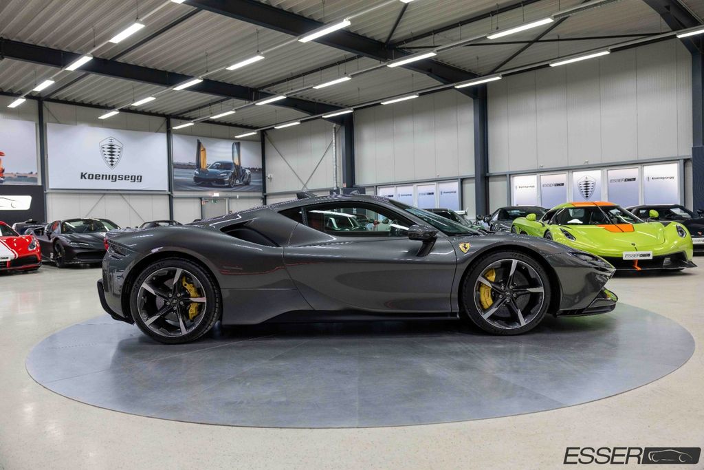 Ferrari SF90 2024