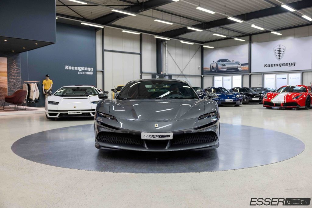 Ferrari SF90 2024