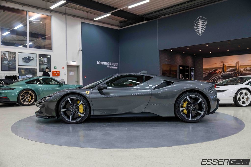Ferrari SF90 2024