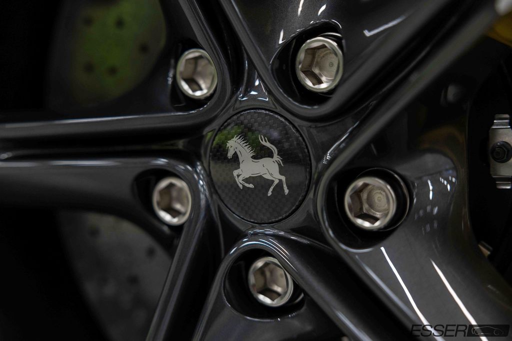 Ferrari SF90 2024