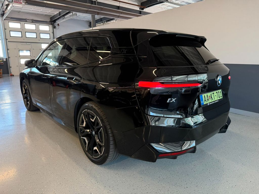 BMW iX 2023